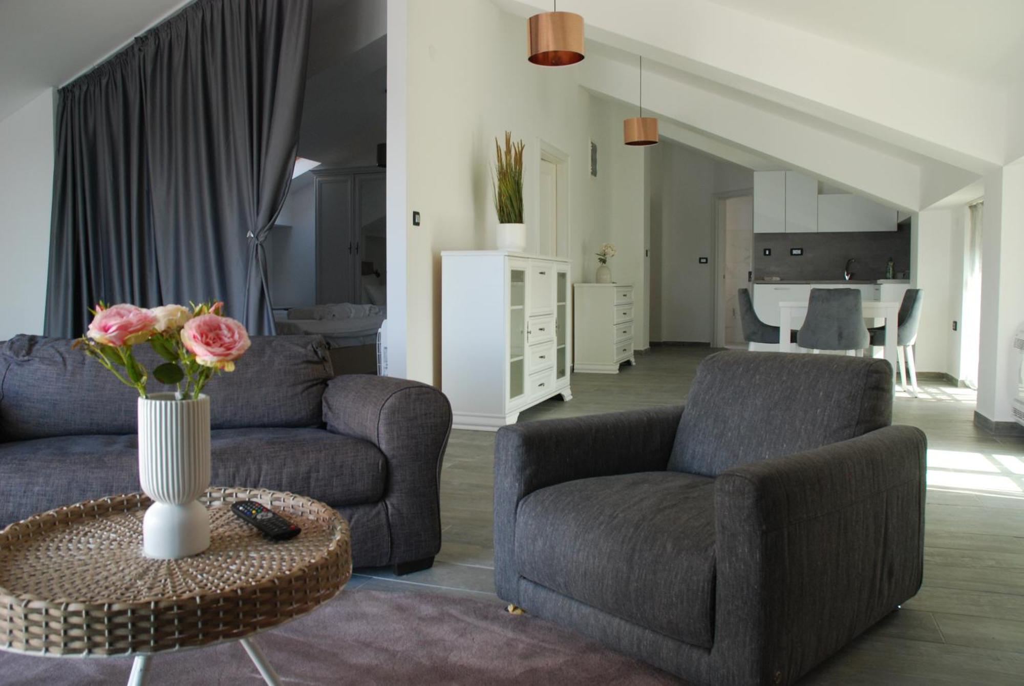 Rustico Apartments 티바트 외부 사진
